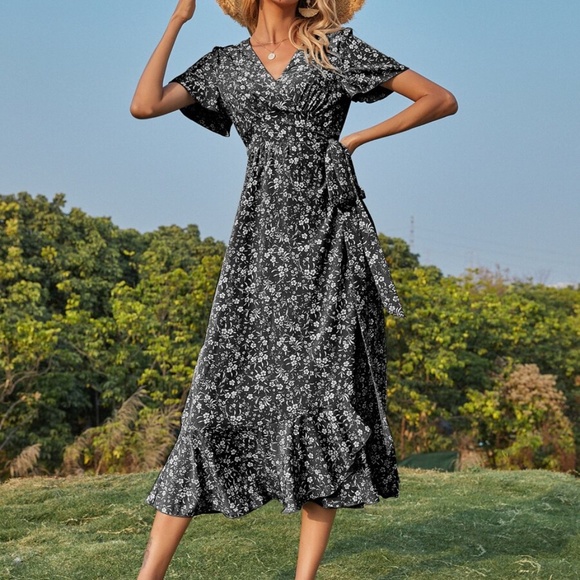 Boho Floral Print Belted V neck Ruffle Midi Dress - Picture 3 of 11